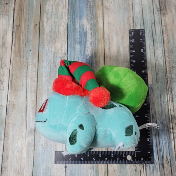 Pokemon Holiday Bulbasaur Plush. - Picture 8 of 8